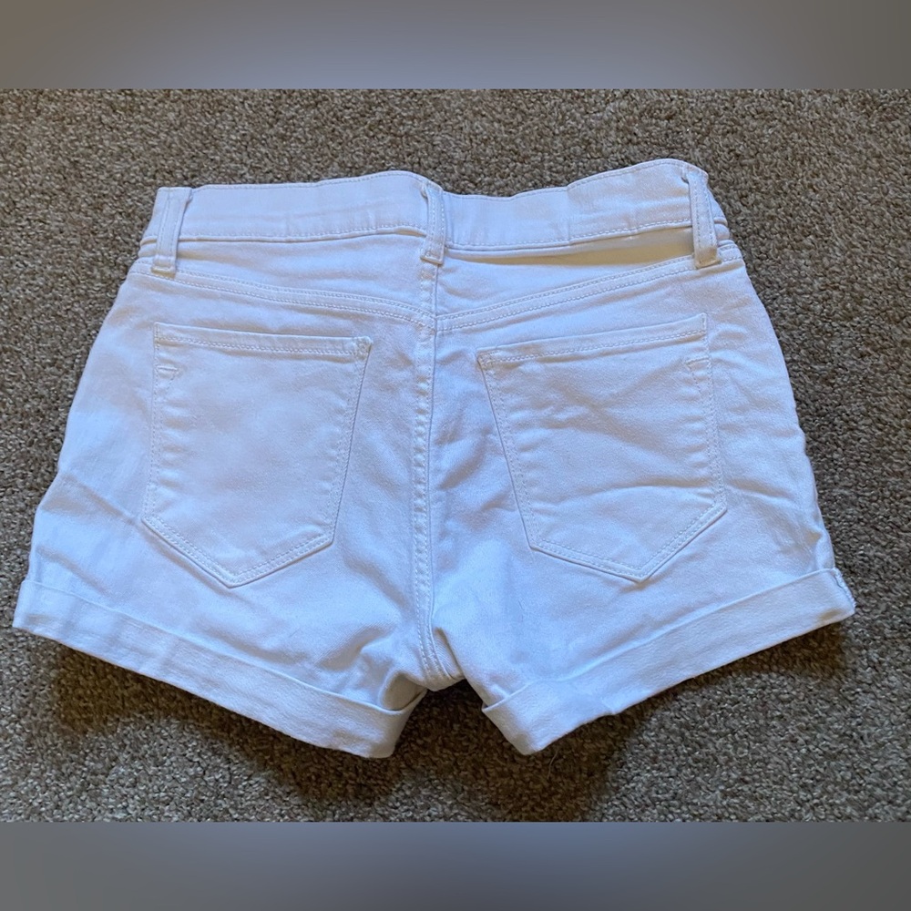 Old Navy Shorts - Picture 4 of 4